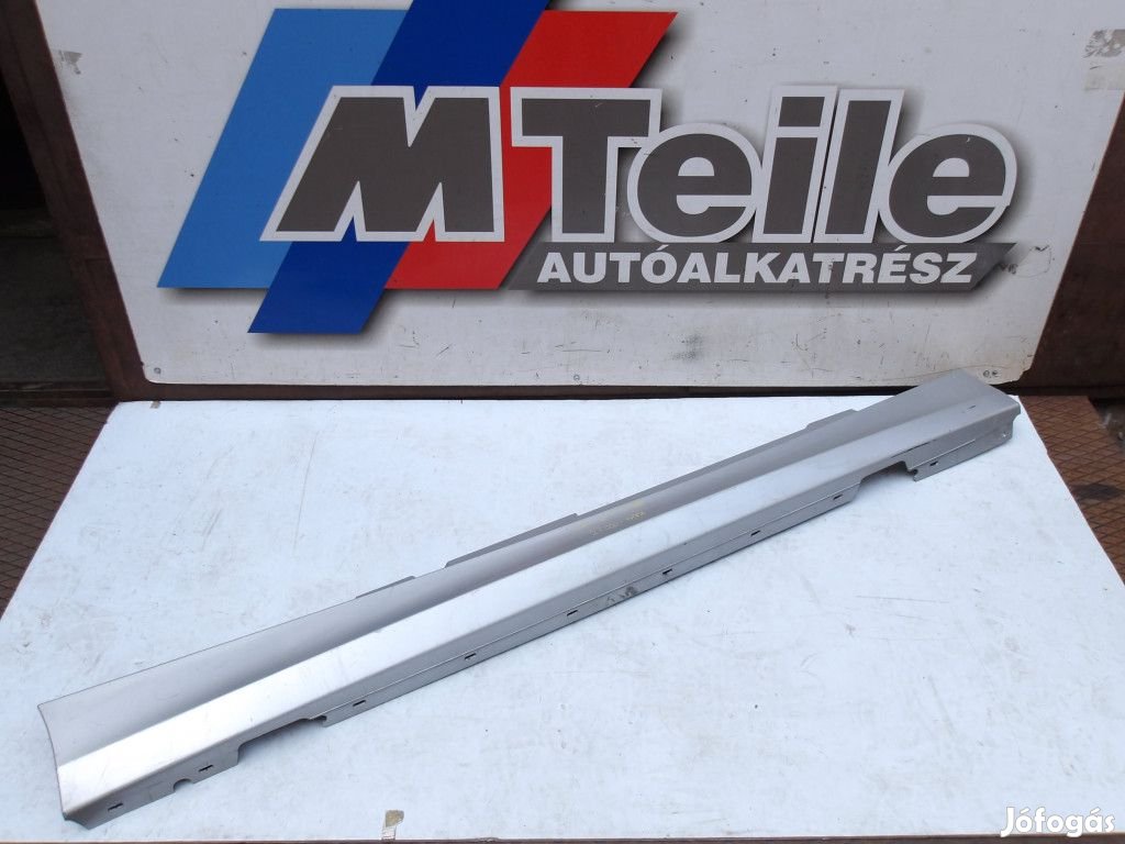 [GYÁRI BONTOTT] BMW JOBB OLDALI KÜSZÖB | 1-ES E87 |  51 77 7184354